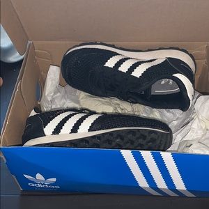 Black & white stripes adidas
